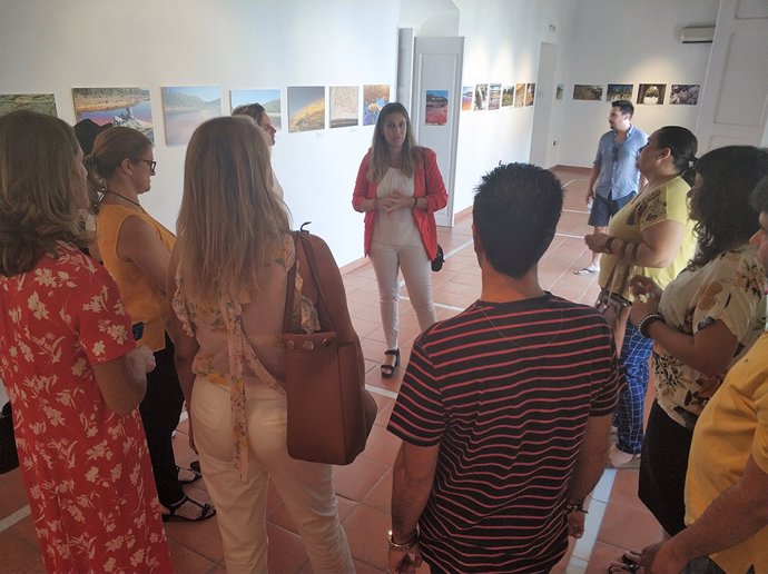 Exposición de clausura de un curso sobre guía turístico en Moguer. 