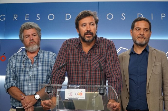 Los diputados Gomez Reino, Vendrell, López de Uralde