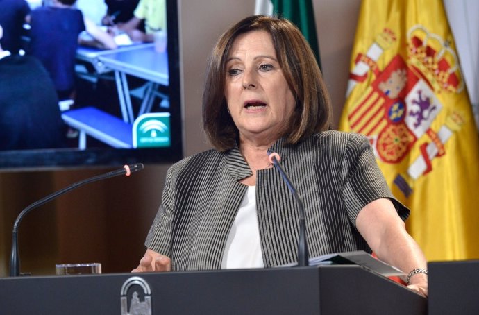 La consejera María José Sánchez Rubio tras el Consejo de Gobierno
