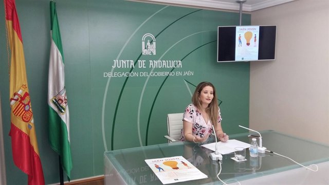 Ana Morillo presenta los Premios Jaén Joven 2018.