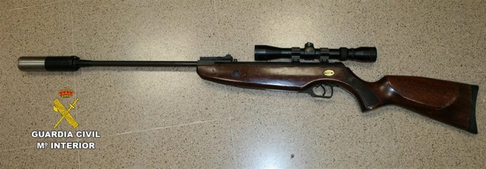 Escopeta usada para disparar a un coche en Infiesto