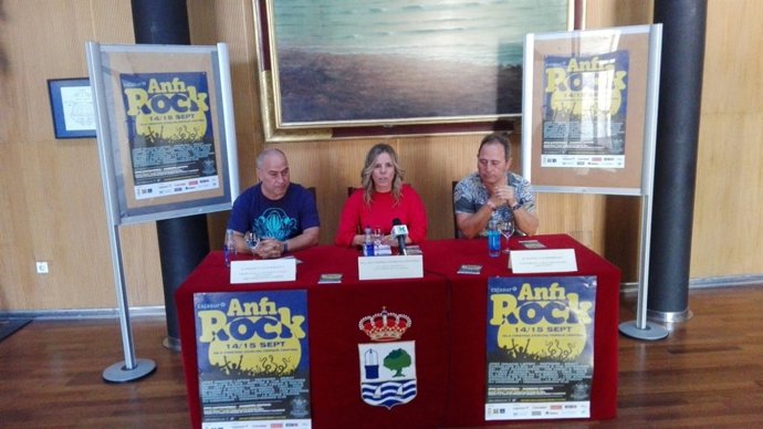 Presentan el festival Anfirock en Isla Cristina. 