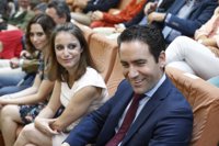 Génova apoya a la "gente que lo hace bien" como Garrido y Almeida, este último "el verdadero contrapeso de Carmena"