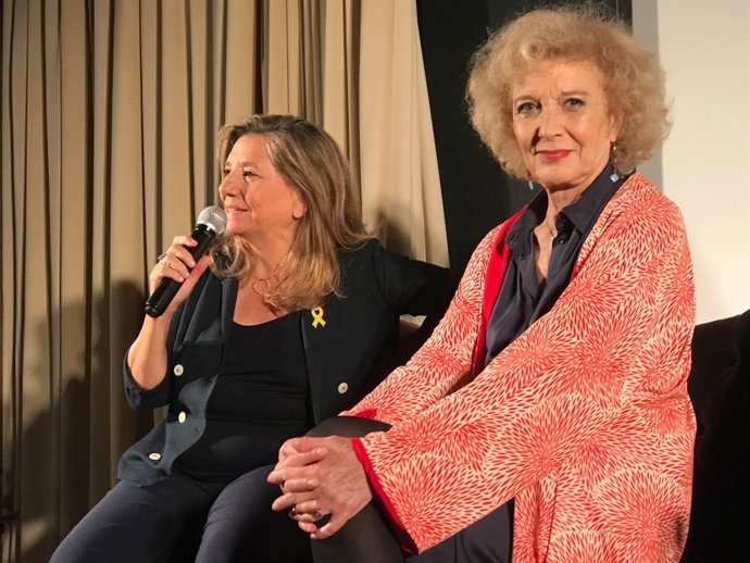 La pta.de l'Acadèmia del Cinema I.Passola i l'actriu M.Paredes