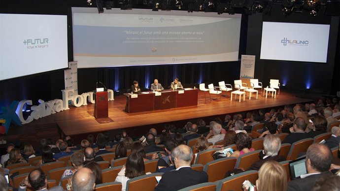 Acte de presentació del projecte +Futur de la Va unir en el Caixaforum de Bcn