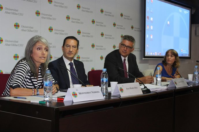 Nebrera, Díaz i Lucas en la taula rodona sobre gestació subrogada a la UAO CEU