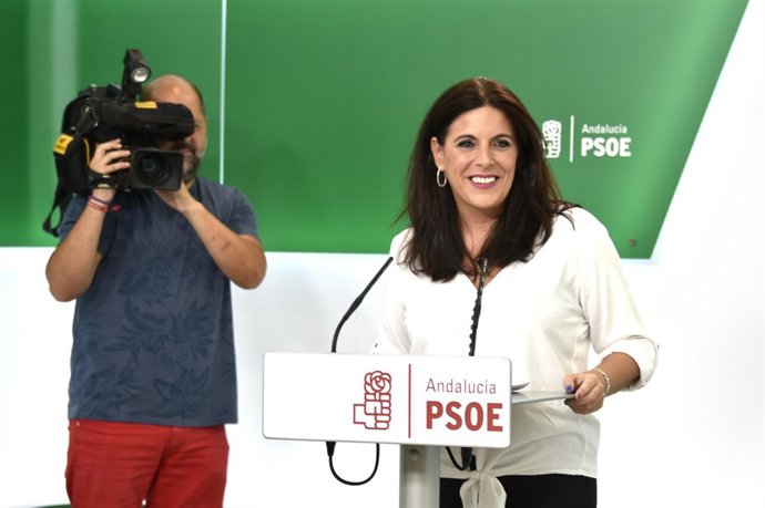 La secretaria de Formación y Nuevos Afiliados del PSOE-A, Ángeles Férriz