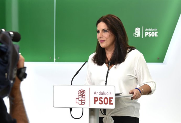 La secretaria de Formación y Nuevos Afiliados del PSOE-A, Ángeles Férriz