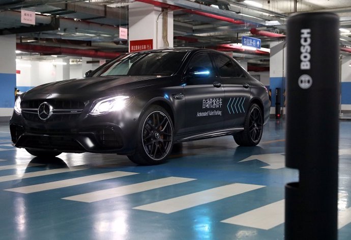 Servicio de estacionamiento autónomo de Daimler y Bosch