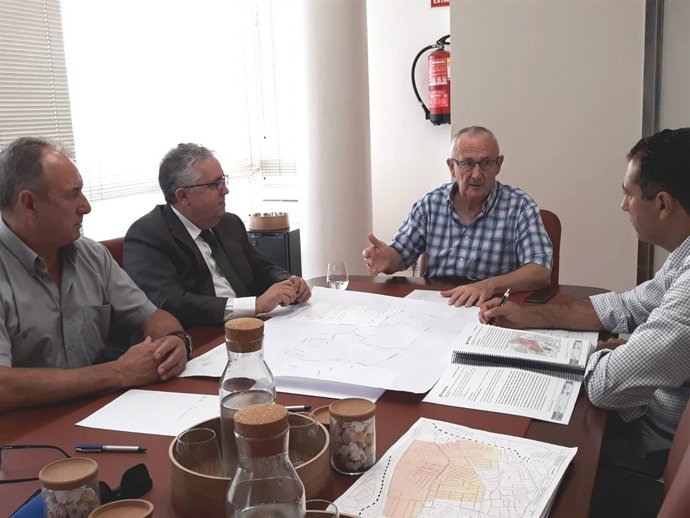 El alcalde de Bormujos y Pedro Ruiz