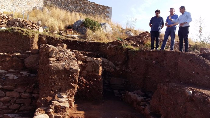 Excavaciones realizadas en el castillo de Aracena (Huelva).