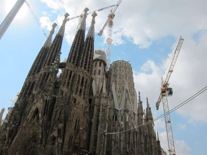 Façana de la basílica de la Sagrada Família 