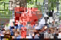 Borrell dice que la polémica por la tesis de Sánchez se debe a la "desinformación" y al "todo vale"