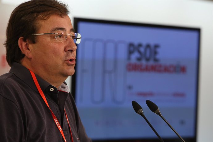 Fernández Vara en el foro del PSOE en Mérida