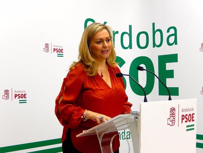 La secretario de Política Municipal del PSOE-A, María Jesús Serrano