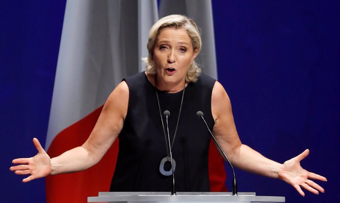 Marine Le Pen, líder de la Unión Nacional, en un acto en Frejus