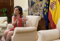 Sánchez admite que la ministra de Defensa no vio el impacto de paralizar la entrega de las bombas a Arabia Saudí