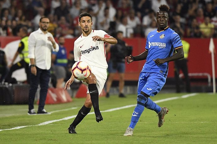 Dakonam Djené, en un partido del Getafe CF contra el Sevilla FC