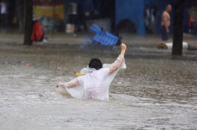 Inundaciones por el paso del tifón 'Mangkhut' por el sur de China