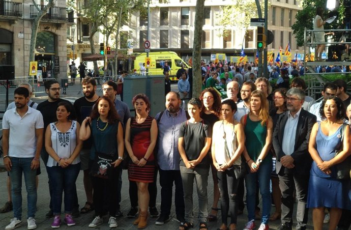 Podem en la ofrenda floral de la Diada