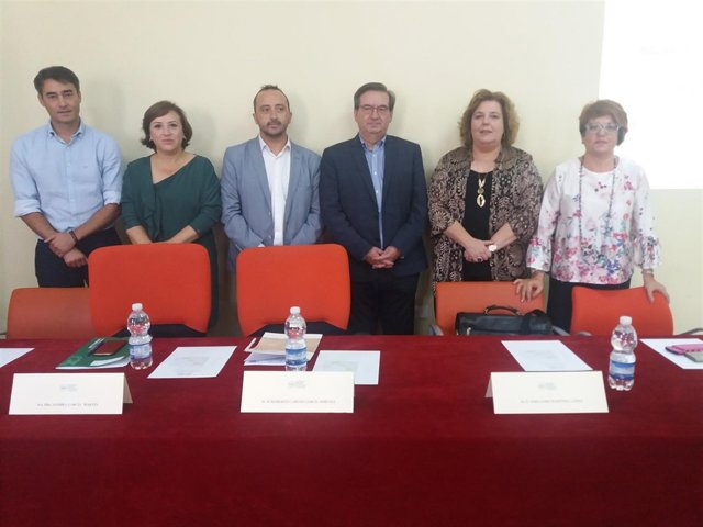 Inauguración de la jornada en Peligros