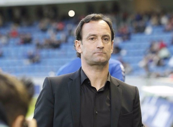 Joseba Etxebarria, destituido como entrenador del Tenerife