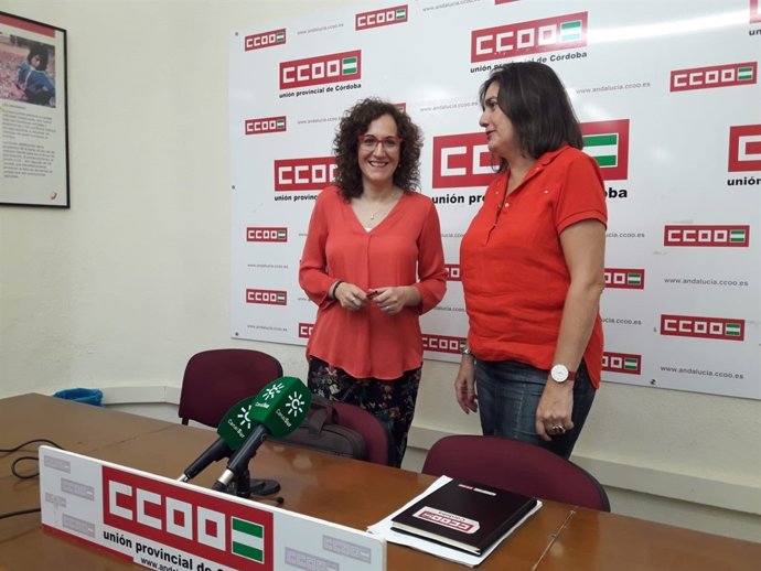 Nuria López y Marina Borrego en la sede de CCOO-Córdoba