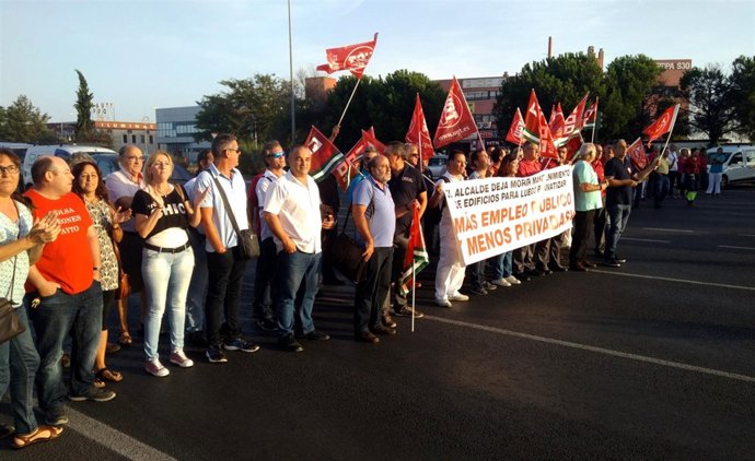 Paros parciales en el mantenimiento de los colegios