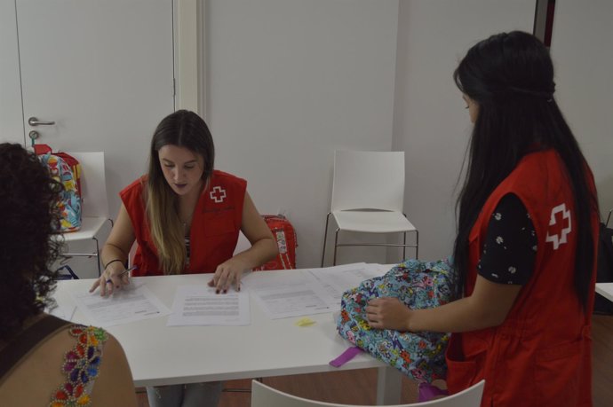 Cruz Roja repartirá material escolar a más de 700 menores de la provincia