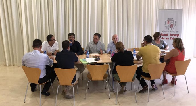 Reunión de los alcaldes de Sant Antoni y Sant Josep