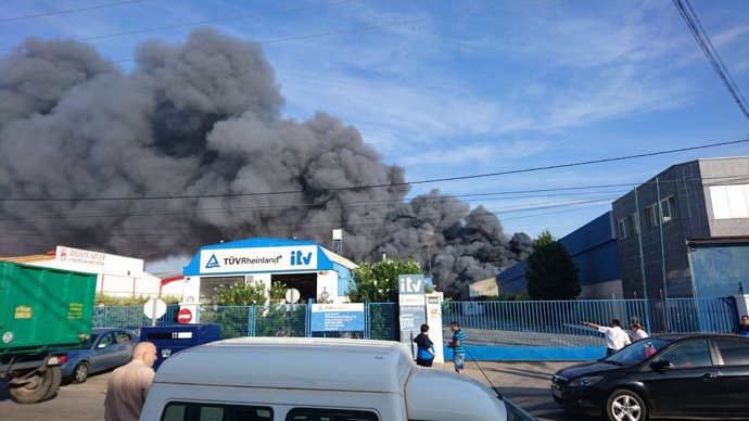 Incendio de una nave en Manzanares