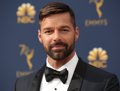 Ricky Martin asegura en los premios Emmys que su rol en serie sobre Versace es "sueño hecho realidad"