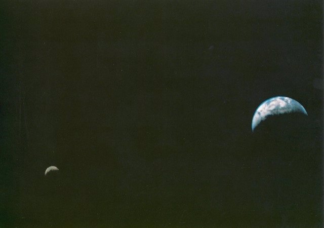 Primer foto de la Tierra y la Luna juntas en el espacio