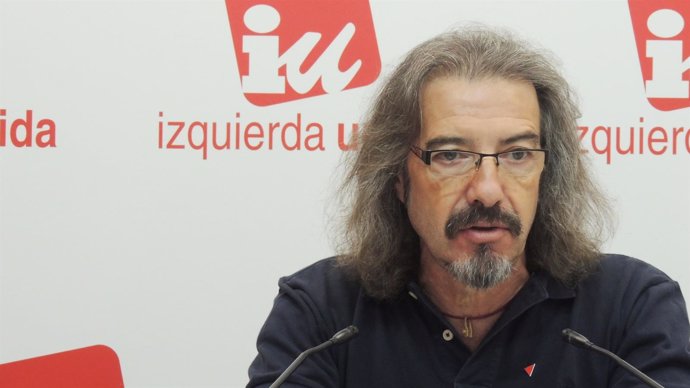  Responsable Regional De Educación De IU, Natalio González.         