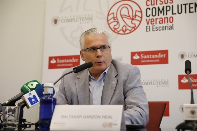 Baltasar Garzón imparteix la conferència El dret a la veritat