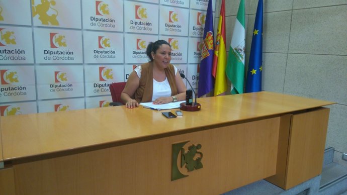 La vicepresidenta de Consorcio de Bomberos de la Diputación, Dolores Amo