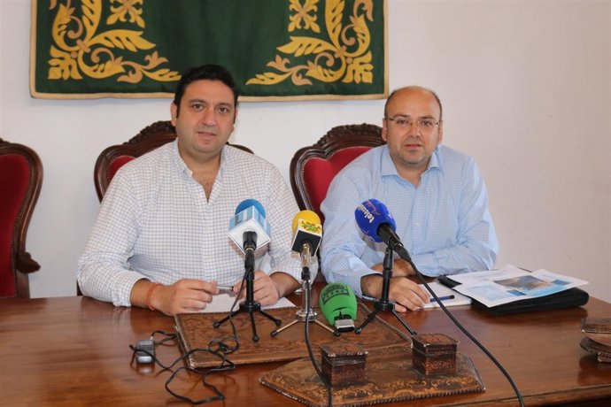 Rueda de prensa sobre el agua de Lora