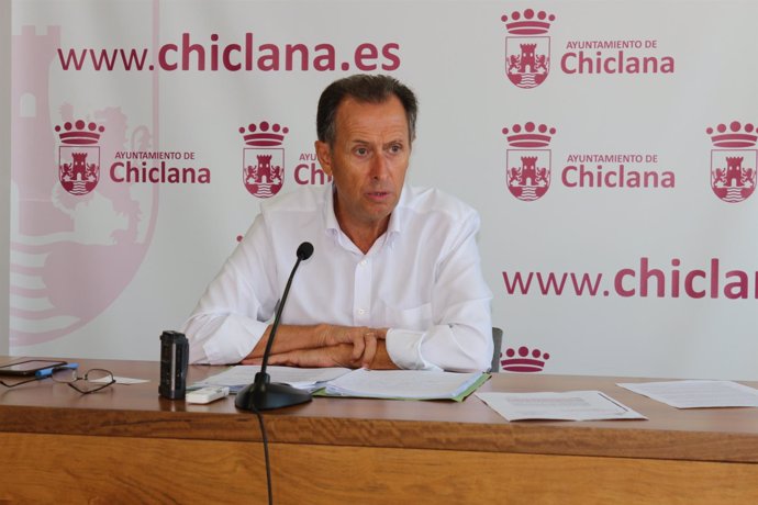 El alcalde de Chiclana, José María Román