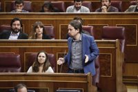 Podemos propone abaratar la factura de la luz reduciendo el coste de la parte fija y el IVA de consumidores vulnerables
