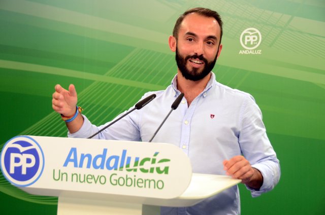 El presidente de Nuevas Generaciones de Andalucía (NNGG-A), Kike Rodríguez