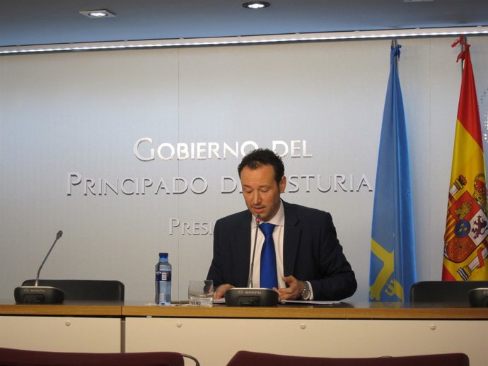 El consejero Guillermo Martínez