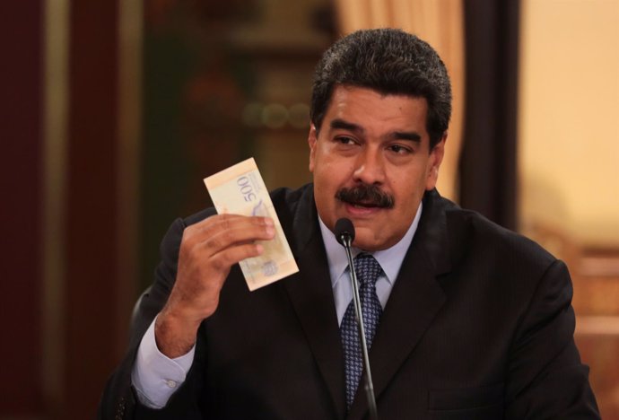 Nicolás Maduro aplaza la subida del precio del petróleo