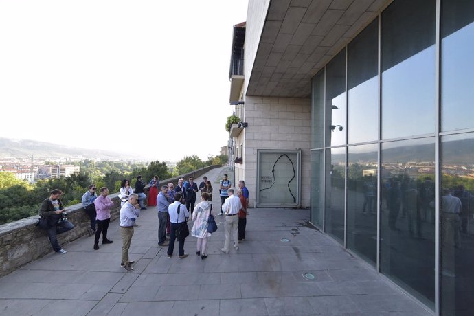 Visita de la Comisión de Urbanismo de Pamplona a los ascensores de Descalzos