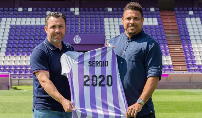 Sergio González y Ronaldo firman la renovación con el Valladolid
