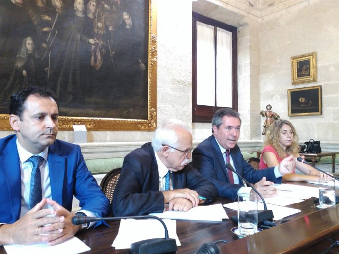 Espadas presenta las ordenanzas fiscales