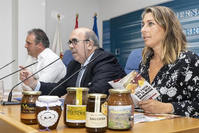 Presentación de la VIII Feria de la Miel de Vega de Liébana