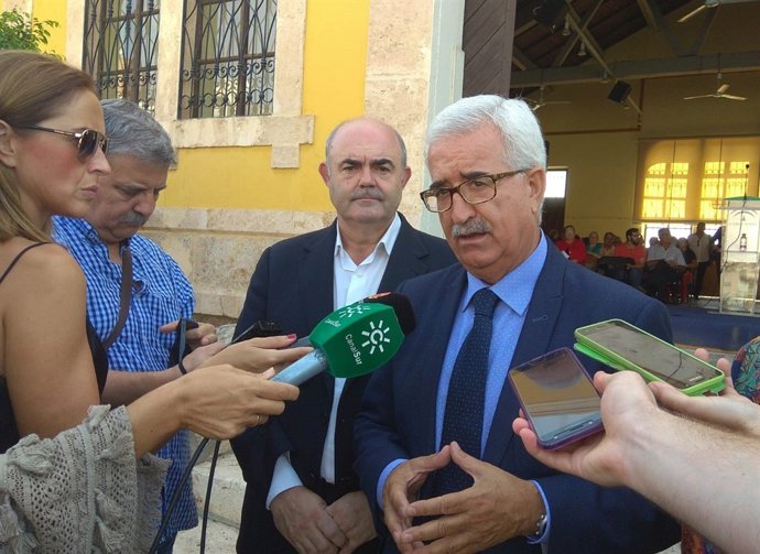 El vicepresidente de la Junta de Andalucía, Manuel Jiménez Barrios