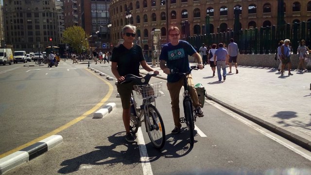Grezzi junto al "gurú mundial" de la bicicleta, Mikael Colville-Andersen