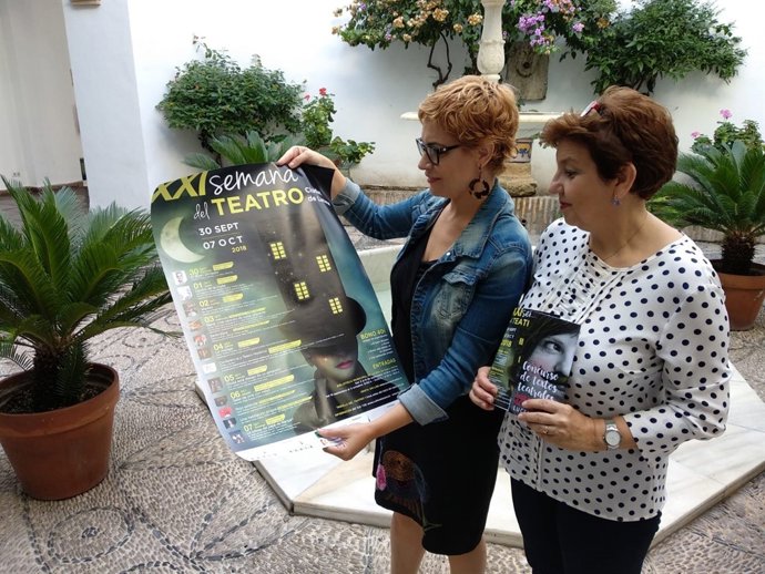 Ruz (izda.) y Camacho en la presentación de la Semana del Teatro de Lucena