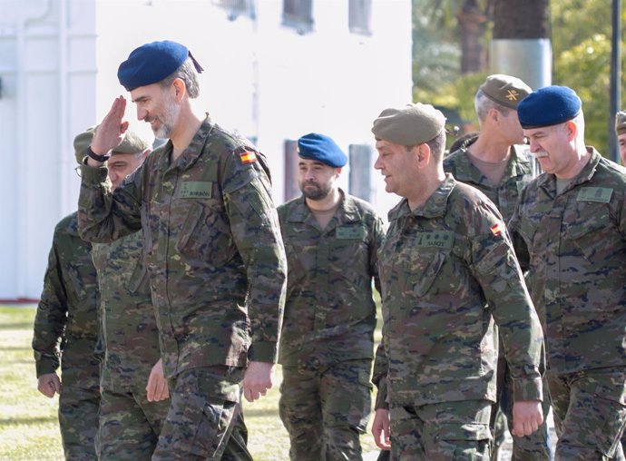 Visita del Rey Felipe VI a la base militar de 'El Copero'